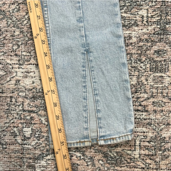 ABERCROMBIE Women’s The Skinny High Rise Jeans Size 28 Light Wash Vent Hem - Picture 12 of 16